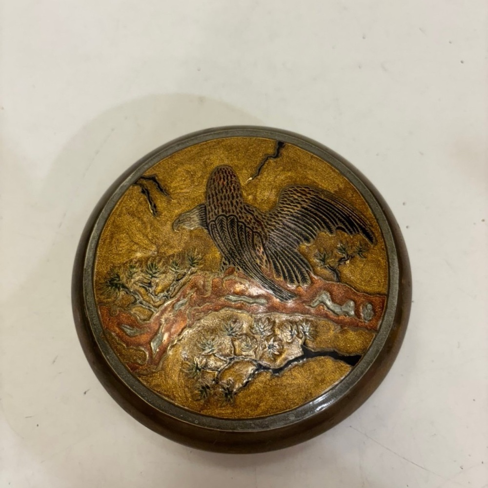 VINTAGE ROUND BRASS TRINKET BOX WITH EAGLE ON LID